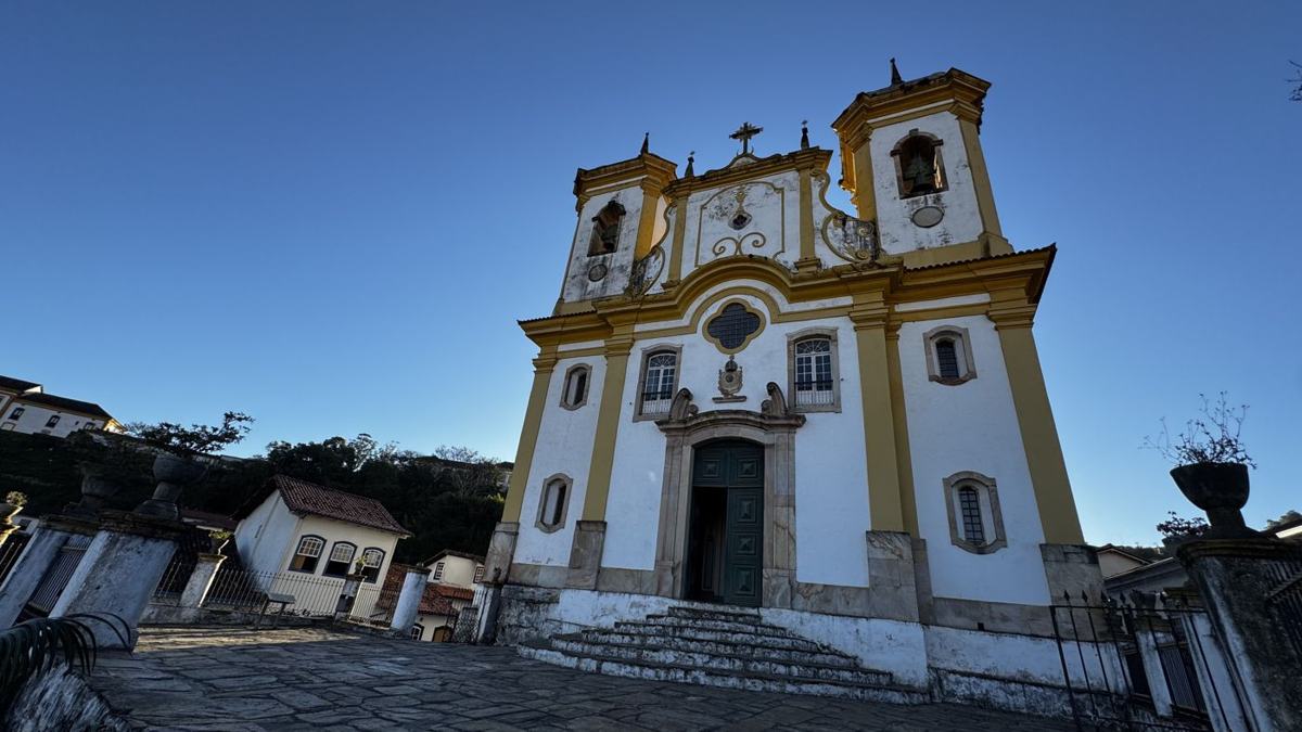 Igreja da Conceição de Antônio Dias ao entardecer